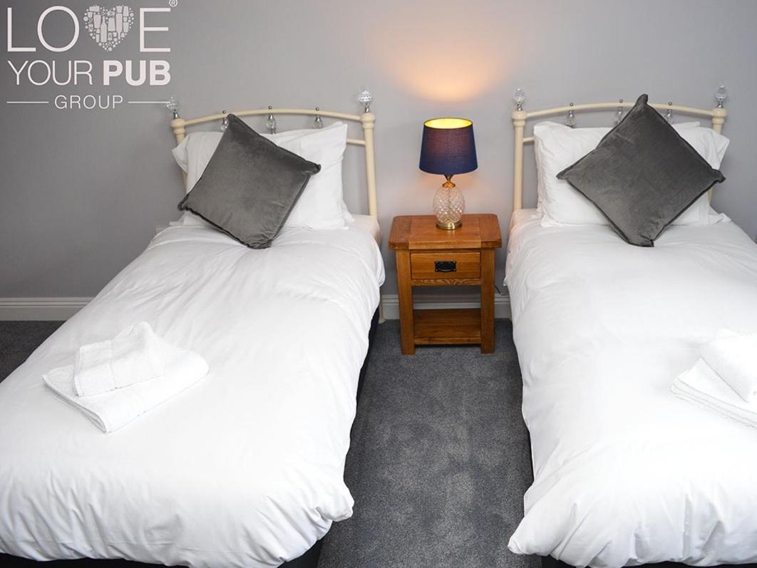 The Dog & Crook Hotell Romsey Exteriör bild